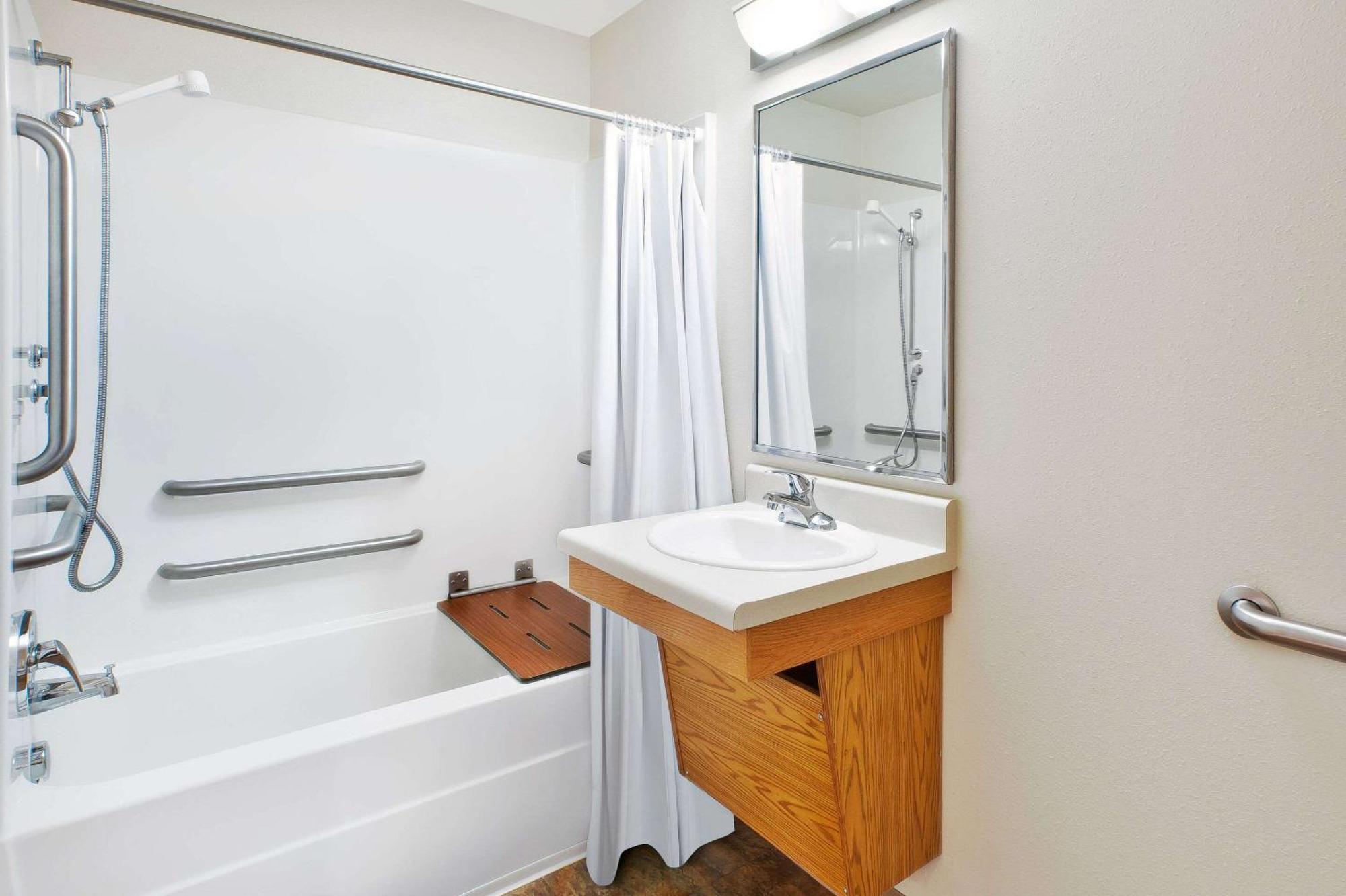 Woodspring Suites St Louis St Charles Saint Charles Exterior foto